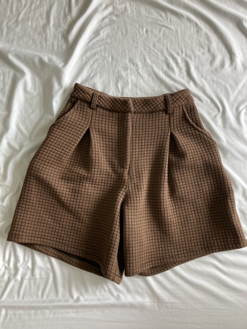 Women's High-Waist Brown Textured quilted Shorts pretty little thing size 4